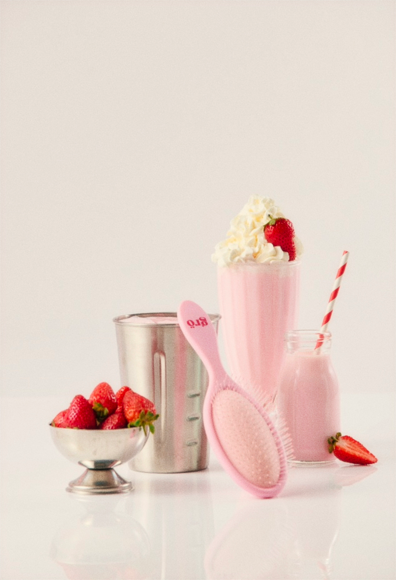 The Pink Milk Gro Brush - Gentle Everyday Detangling Brush